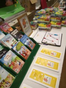 Dernier Publishing stand